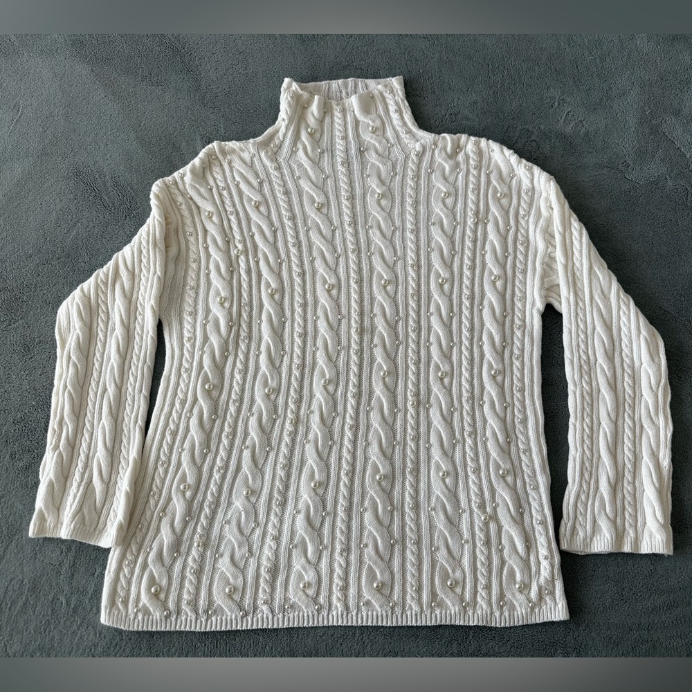 In2 by InCASHMERE - Cable Knit Sweater w Pearl Embellishments - Size M